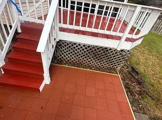 4415 Woods Edge Ct, Chantilly, VA 20151