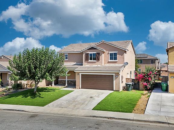 2nd image of 1004 Los Cantos Ave