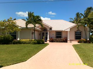 1046 NW 37th Pl, Cape Coral, FL 33993