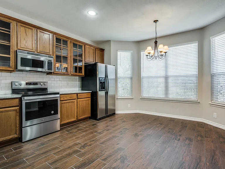 8726 Redwood Bnd — Photo 7