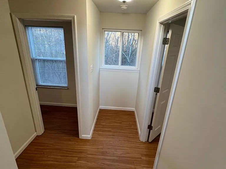 3 Bedroom 2 bath 2 car garage house — Photo 19