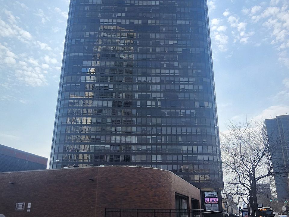 1st image of 5415 N Sheridan Rd APT 5010