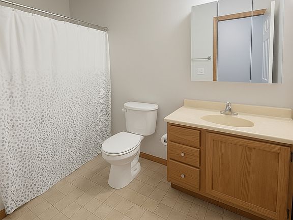 3rd image of 810 Park St