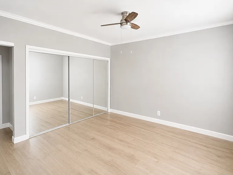 1414 N Hobart Blvd #13 — Photo 2