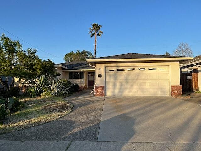 1st image of 2370 La Mirada Dr