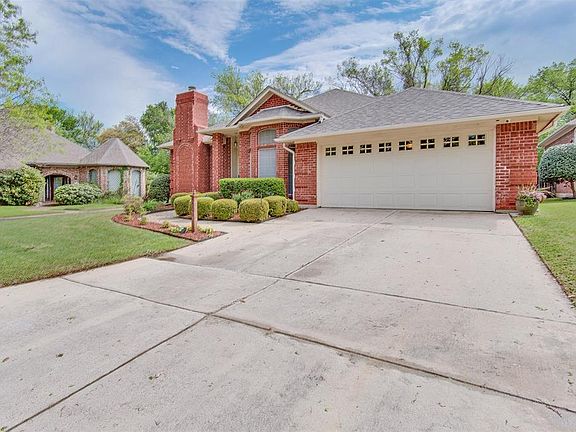 3rd image of 4501 Oak Club Dr