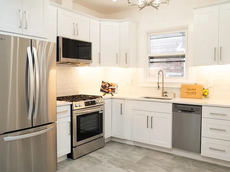 65 Poe Ave #2 — Photo 10