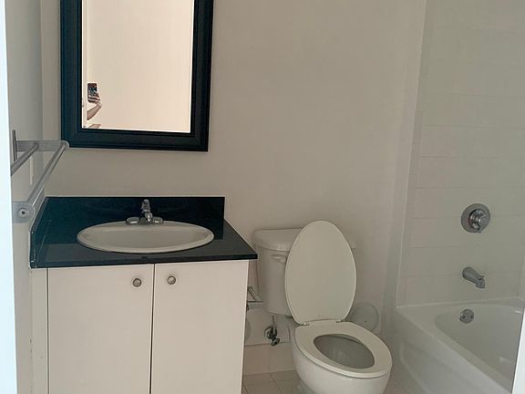 5th image of 2200 NE 4th Ave APT 1001
