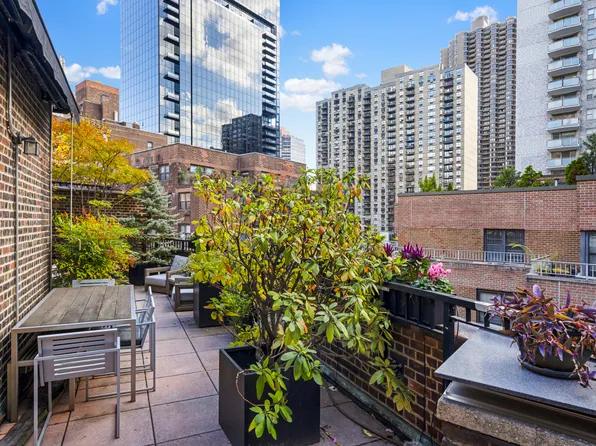 314 East 41st Street image 12 of 12