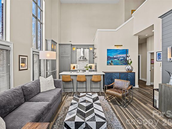 3rd image of 115 E Park Ave E #101