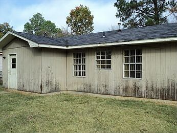 2nd image of 1237 Gentry St