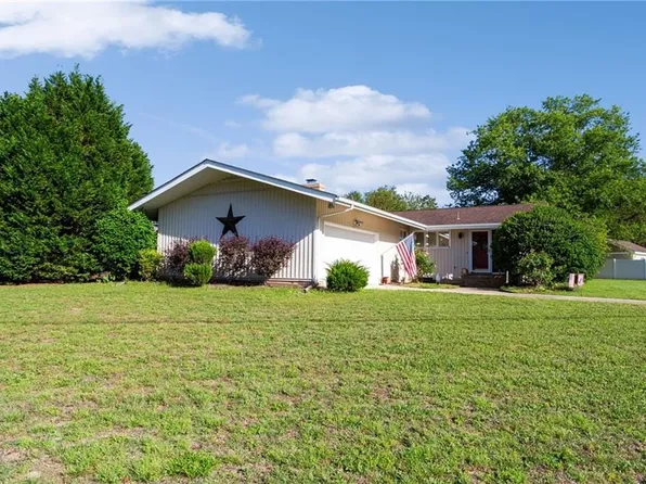 1204 River Rd, Suffolk, VA 23434