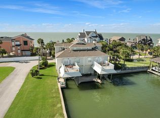 16627 Bayfront Dr, Jamaica Beach, TX 77554