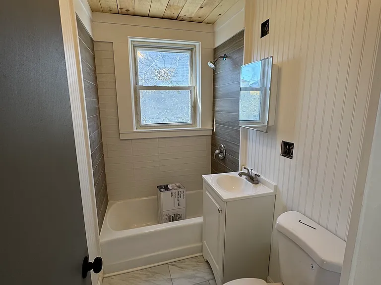 224 Plain St #2W — Photo 3