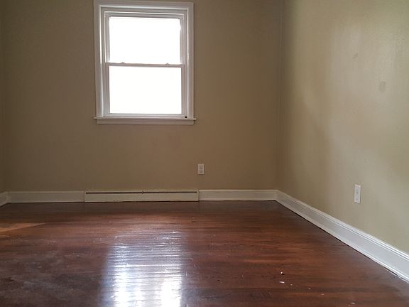 4th image of 5142 Youngwood Dr NW
