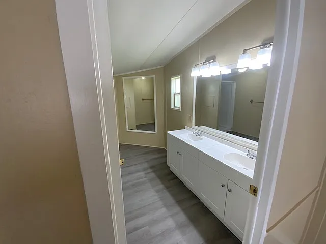 2221 Nina St — Photo 11