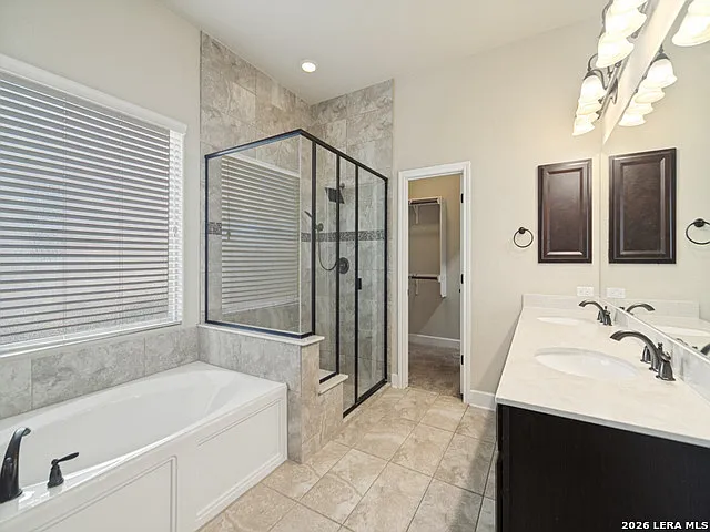 111 Arbor Woods — Photo 14