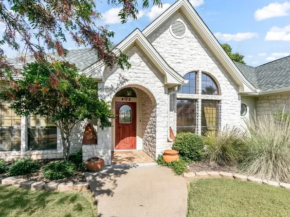 612 W Hackberry St, Fredericksburg, TX 78624