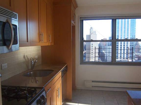 2nd image of 353 E 83rd St APT 18A