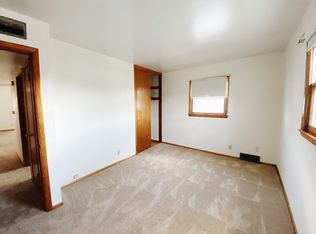 3136 S 68th St UNIT B, Milwaukee, WI 53219