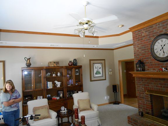 5th image of 613 Clearwater Ct