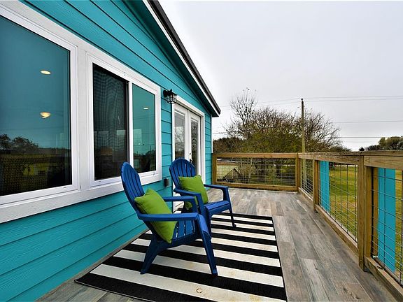 3rd image of 205 Mollnar Dr