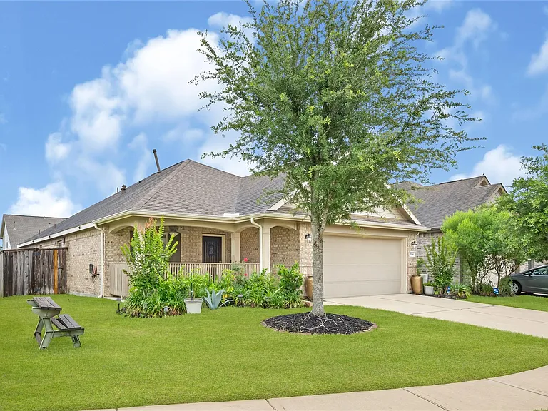 8934 English Manor Dr — Photo 2