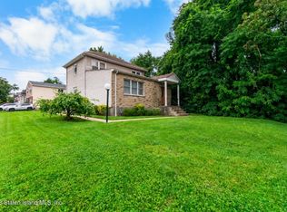 2344 Victory Blvd, Staten Island, NY 10314