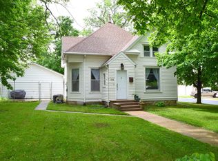 312 3rd St SW, Stewartville, MN 55976