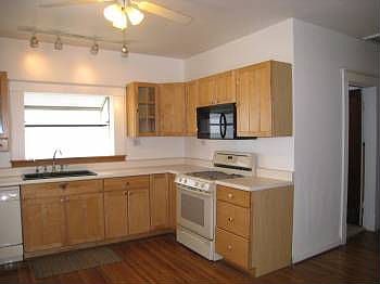 3rd image of 8613 Florence Ave