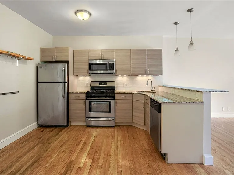 228 Commonwealth Ave #7 — Photo 10