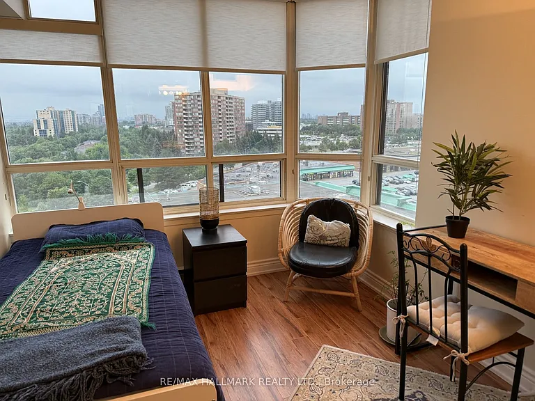 Clarissa Dr E — Photo 15