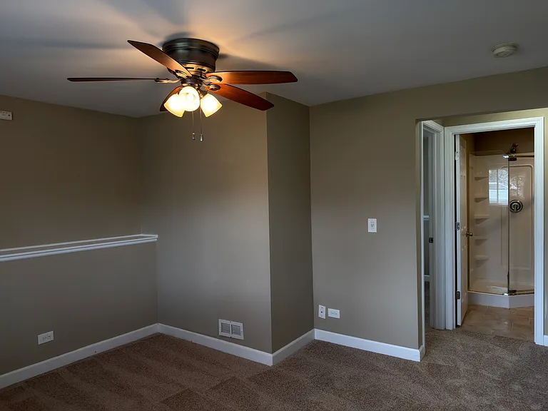 29W523 Winchester Cir S #1 — Photo 11