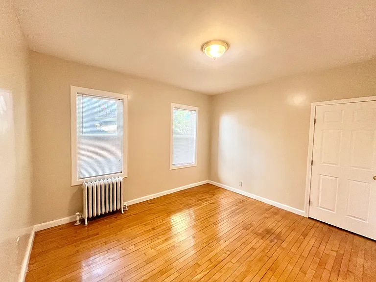 17 Park View St #1 — Photo 4