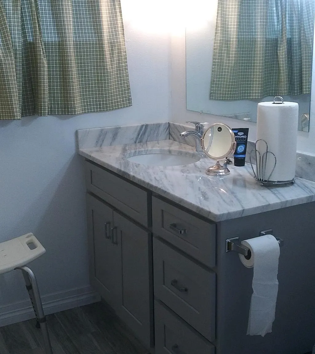 4 bed, 2200 sqft, $3,150 — Photo 4
