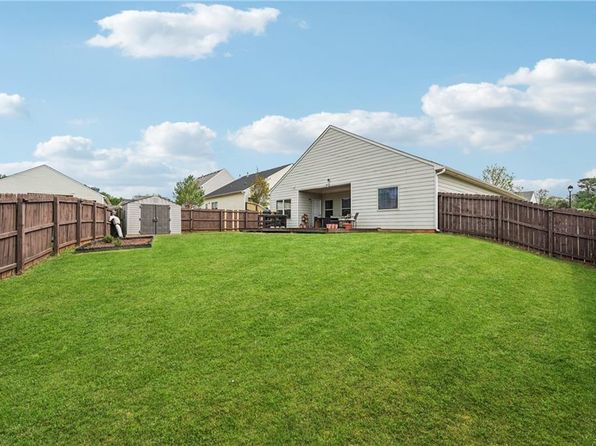 4211 Spruce Trl, Gainesville, GA 30504