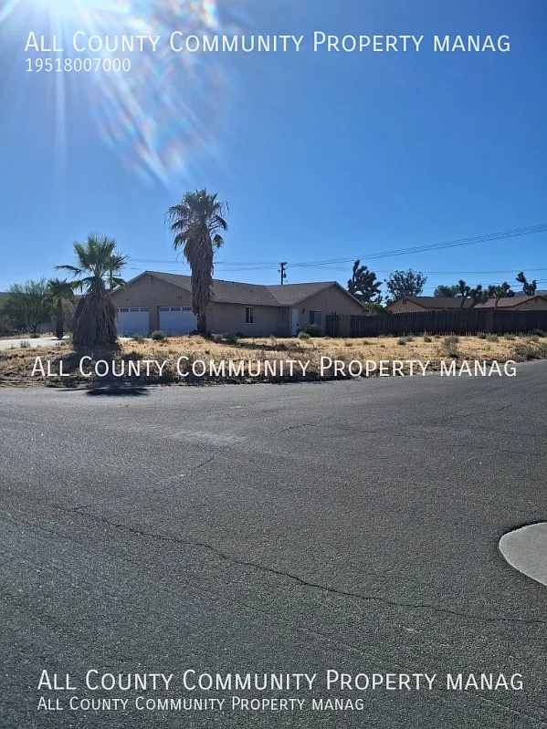 Townhome in Yucca Valley — Photo 2