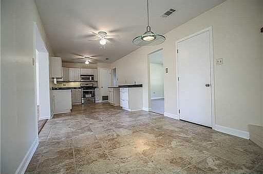 5th image of 2508 Middlecoff Dr
