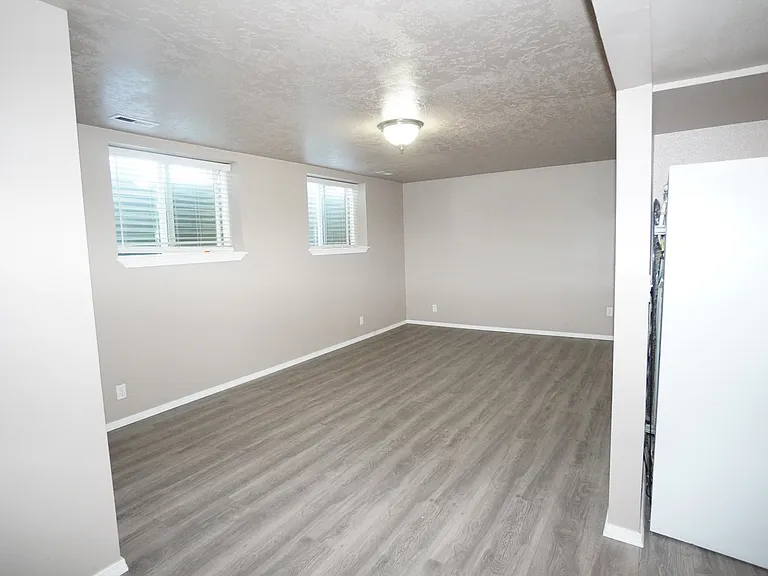 2210 S Owyhee St — Photo 5