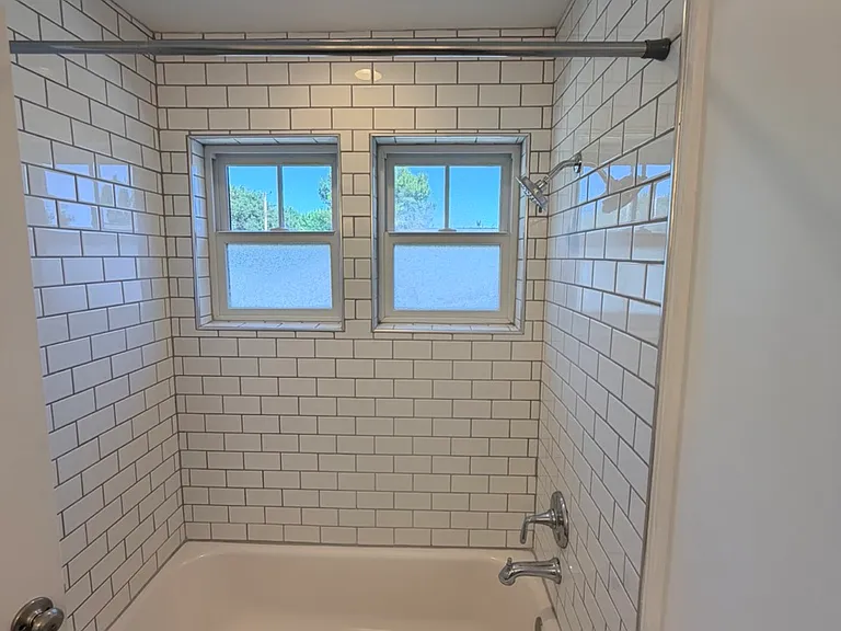 2640 Pickens Ave — Photo 9