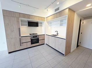 5058 Joyce St #2405, Vancouver, BC V5R4G6