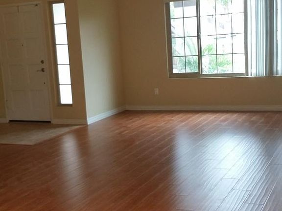 3rd image of 8921 Oviedo St