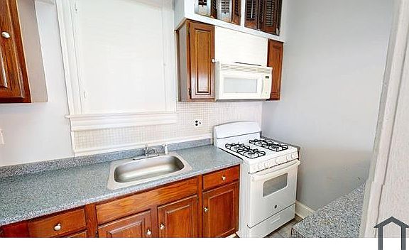 2nd image of 2439 Maryland Ave #E