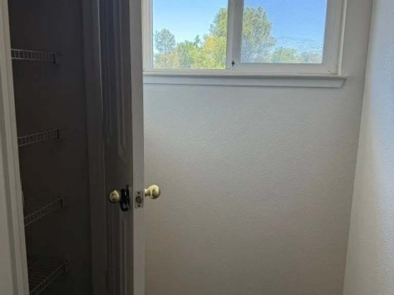 4172 Gordon St — Photo 11