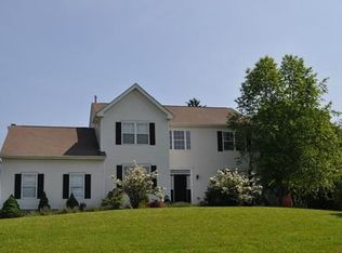 16 Grist Mill Ln, Franklin Park, NJ 08823