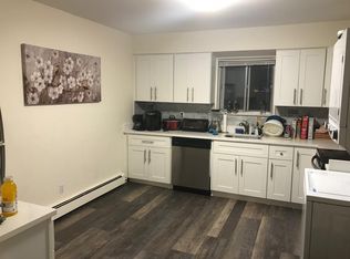 27 Lambert Ave, Farmingdale, NY 11735