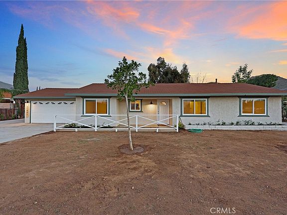 2nd image of 11061 Cypress Ave