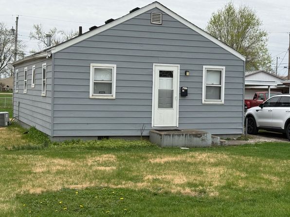 106 E 3rd St, Tilton, IL 61833