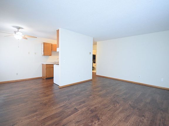 4th image of 2308 Garfield Ave S #302