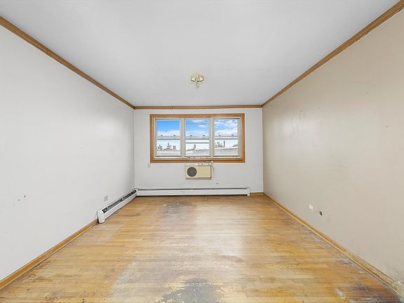4th image of 5950 N Kenmore Ave APT 505
